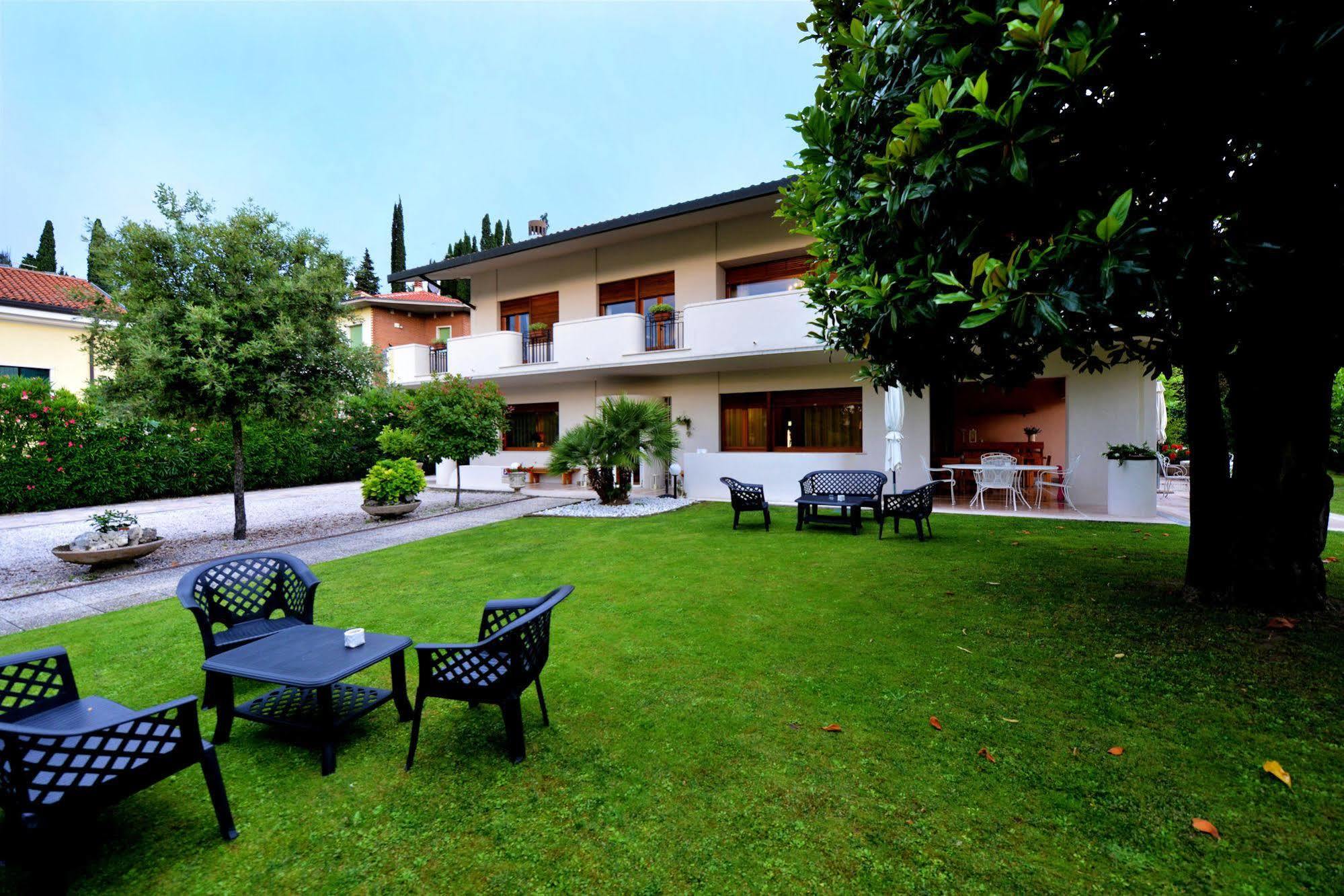 B&B Villa Bianca Сона Екстериор снимка