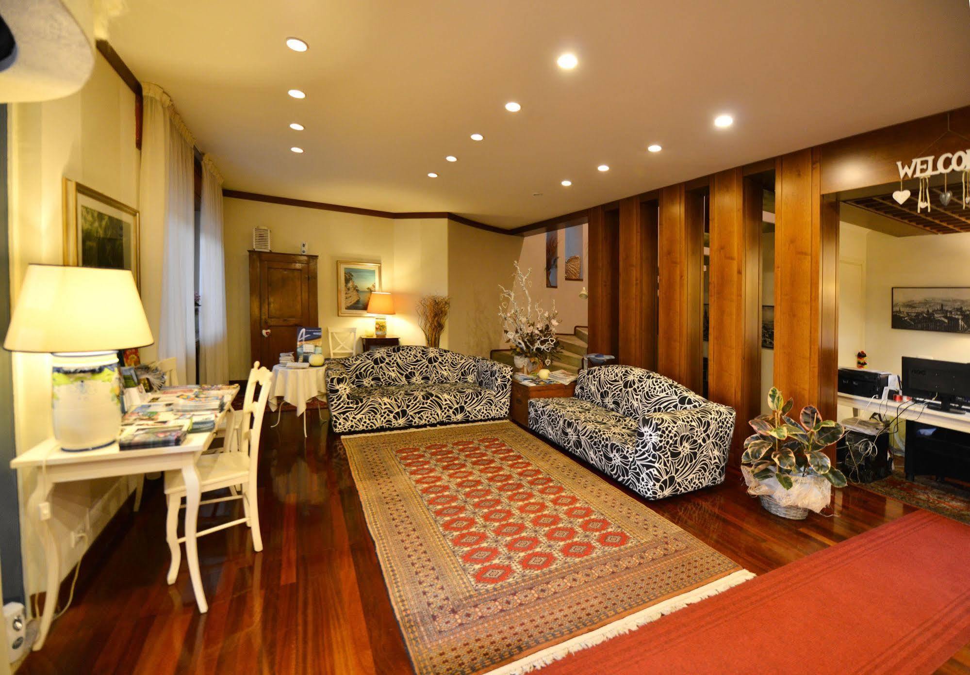 B&B Villa Bianca Сона Екстериор снимка